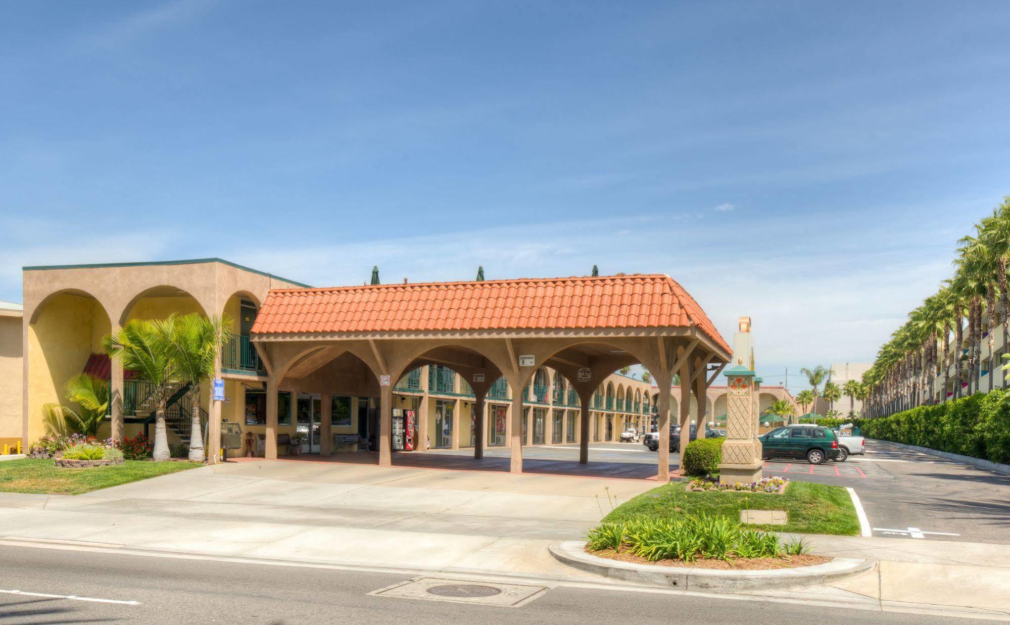Kings Inn Anaheim At The Park & Convention Center Dış mekan fotoğraf
