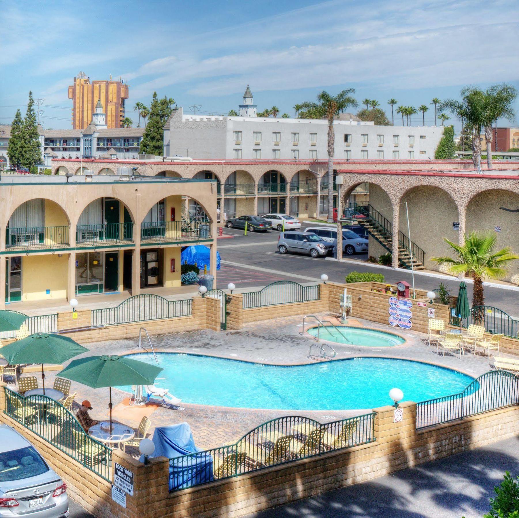 Kings Inn Anaheim At The Park & Convention Center Dış mekan fotoğraf