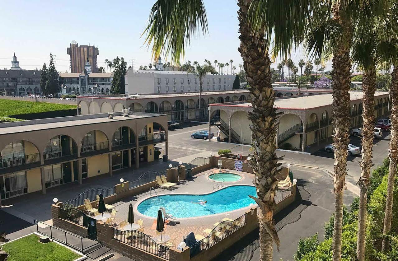 Kings Inn Anaheim At The Park & Convention Center Dış mekan fotoğraf