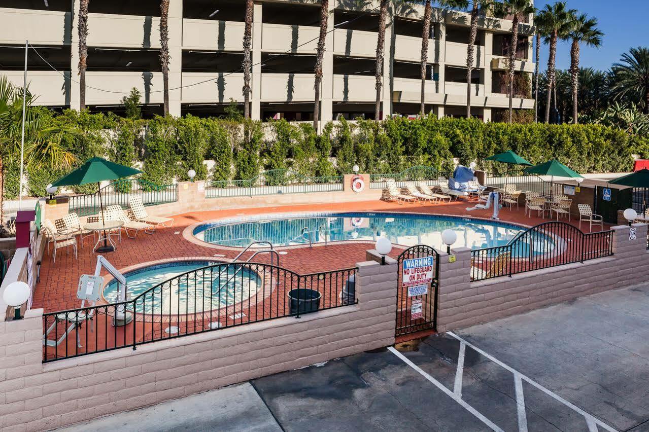 Kings Inn Anaheim At The Park & Convention Center Dış mekan fotoğraf