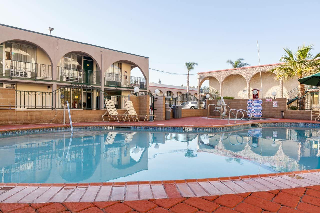 Kings Inn Anaheim At The Park & Convention Center Dış mekan fotoğraf